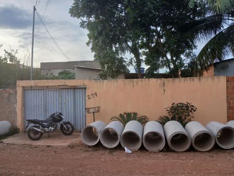 Vende-se casa Bairro Carumbé 