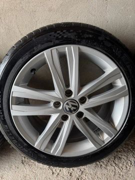 Jogo de rodas aro 17 originais VW Jetta 
