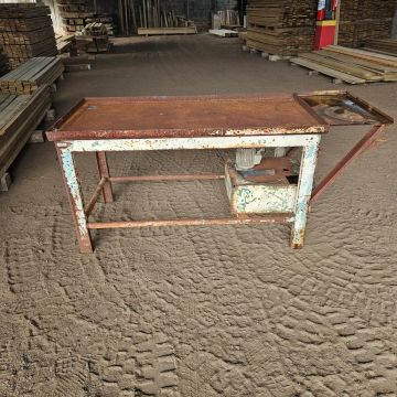 Mesa de Trabalho Industrial em Aço com bomba para lavar peças 