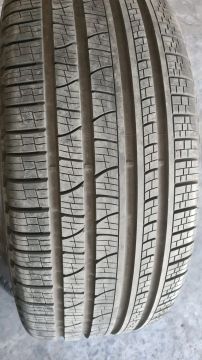 Pneu 285 45 22 Pirelli foi vulcanizado