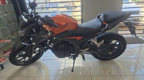 CB 500F 20/20 com 36 mil km, muito nova.