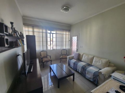 Casa a venda no Jardim Leonor de Campinas, com 220m²