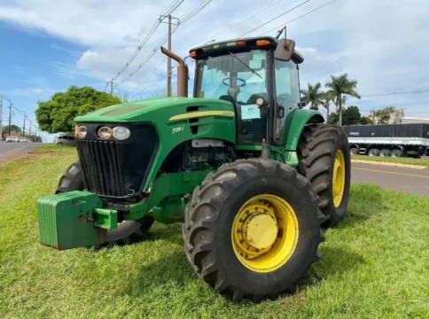 Trator John Deere parcelar