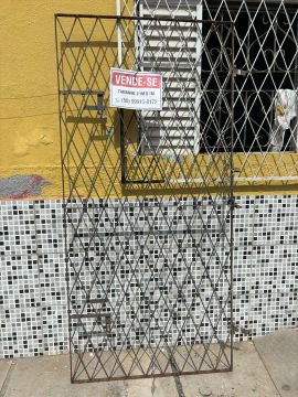 GRADE PARA PORTA 
