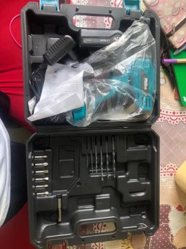 Parafusadeira/Furadeira 12V - Novo - Com maleta e acessórios