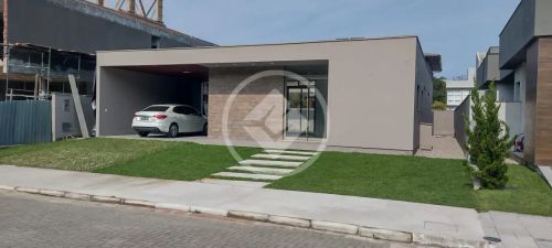 Casa em condomínio fechado-Florianópolis codigo: 84272