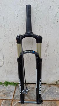 Suspensão Suntour Axon 32 aro 29 trava no guidão 15x100mm