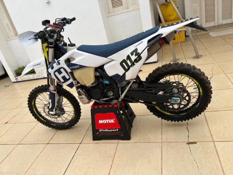 Husqvarna TE 250 2023 - 90hrs Impecável