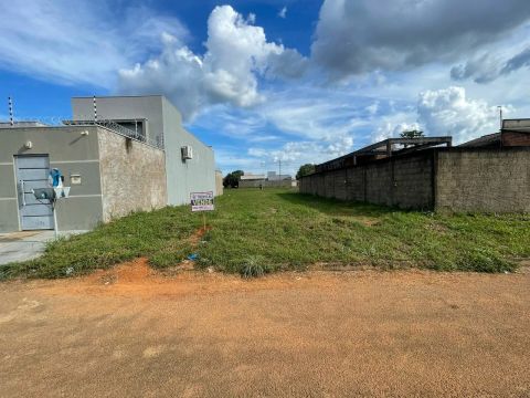 VENDE-SE 1 LOTE DE TERRENO RESIDENCIAL SETOR JARDIM AMÉRICA EM PORTO NACIONAL-TO