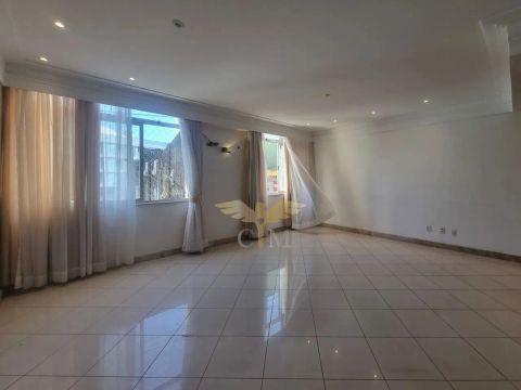 Apartamento Com 3 Quartos Em 130M² E 1 Vaga De Garagem Na Politeama. 754KHF