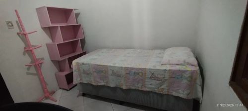 Quarto mobiliado para alugar (SÓ MULHER)