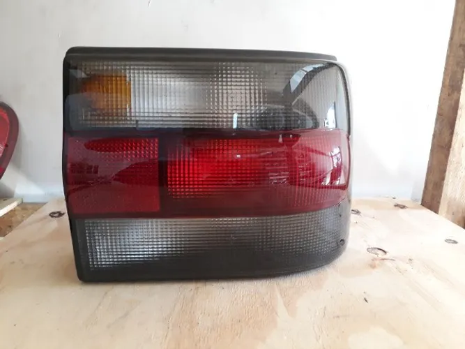 Lanterna Renault 19 Hatch 1992/ Original