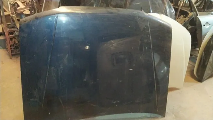 Capo Peugeot 605