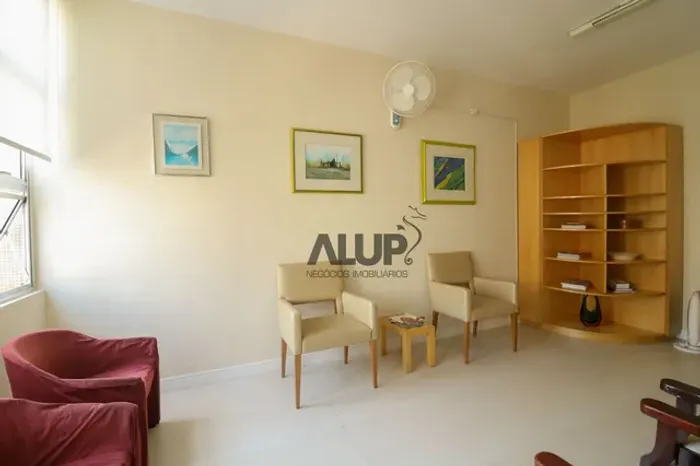 Consultório para venda tem 45 metros quadrados com 2 quartos em Bela Vista - São Paulo - S