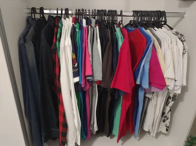 Roupas  (camiseta, calça, polo, bermudas)