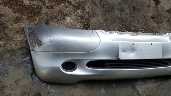 Parachoque Dianteiro Mercedes-Benz Classe A c/detalhes