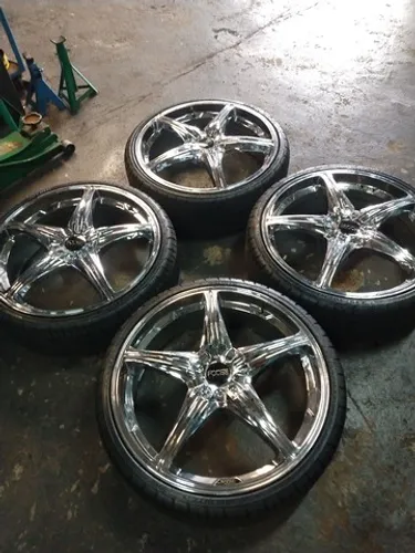 Rodas 22" cromadas furação 5×108