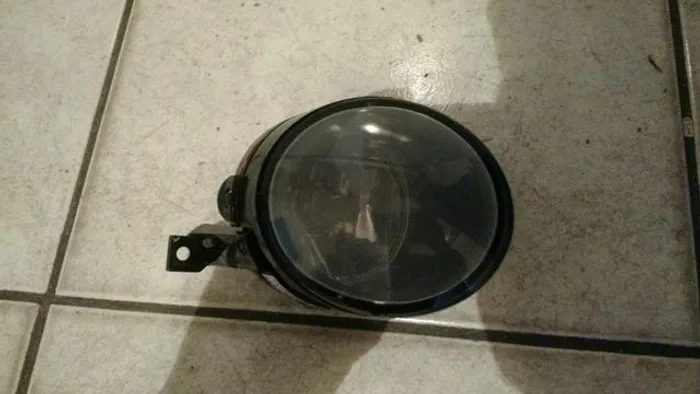 Farol de milha lado esquerdo Volkswagen polo 2013 2014 2015