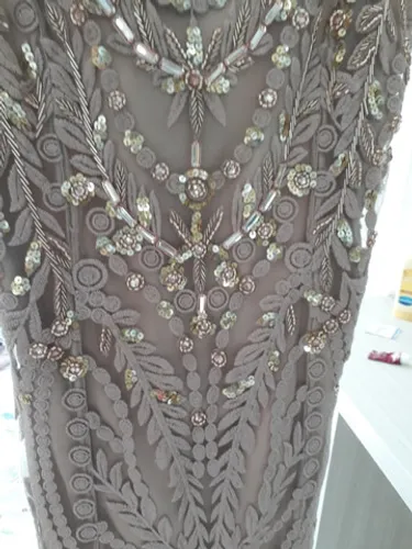 Vestido renda bordado em pedras