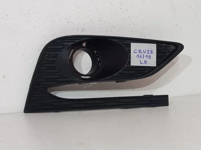 Moldura Farol Milha Cruze2016/2019 Direito