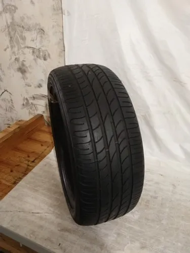 Pneu 215/45 17 Hankook 87V Ventus seminovo