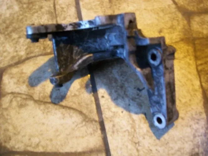 Suporte Bomba Direção Hidráulica Escort Zetec 1.816v 
