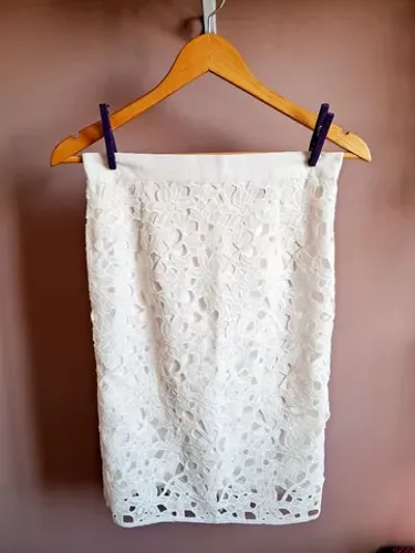 Saia branca renda 38
