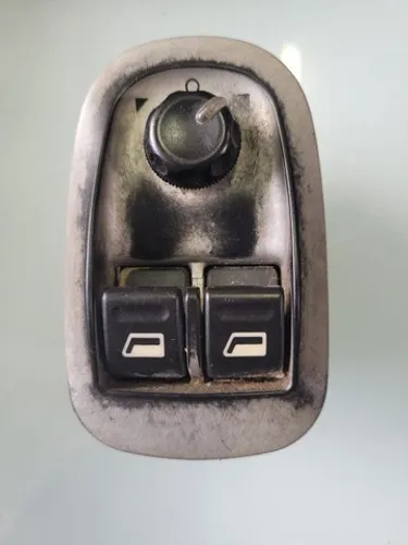Botão De Vidro Elétrico Comando Retrovisor Peugeot 207 N107