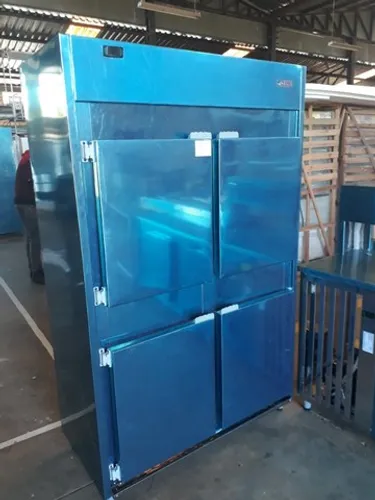 Refrigerador comercial 4 Portas