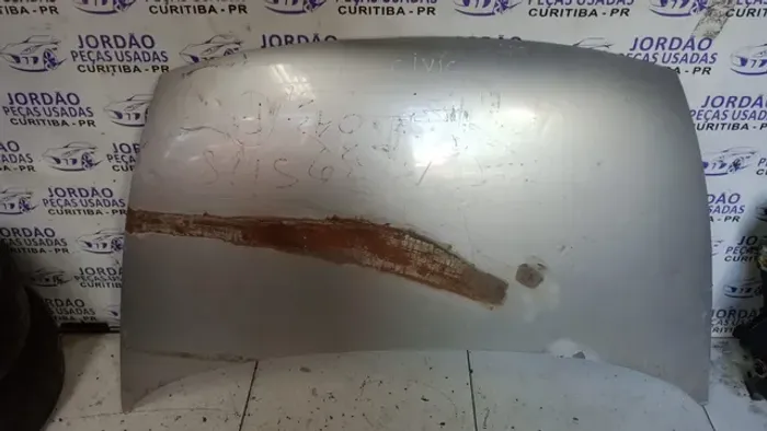 Capô Honda Civic, 2007, para recuperar.