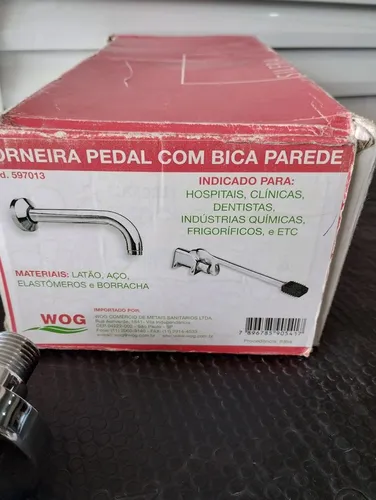 Torneira pedal para parede wog