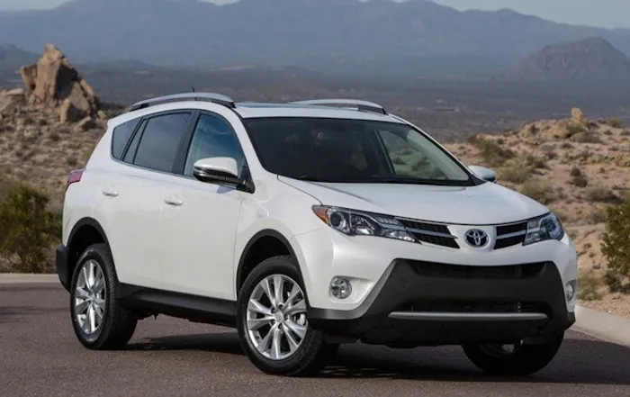 Sucata para retirada de peças Toyota RAV 4 2.0 4X2 2014