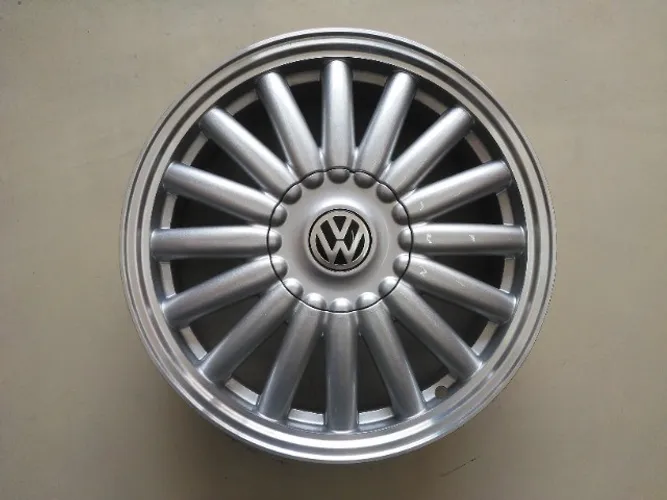 Rodas Aro 17 BRW Bananinha 4x100 17x6,5 Offset 42 Prata Diamantada Nova  