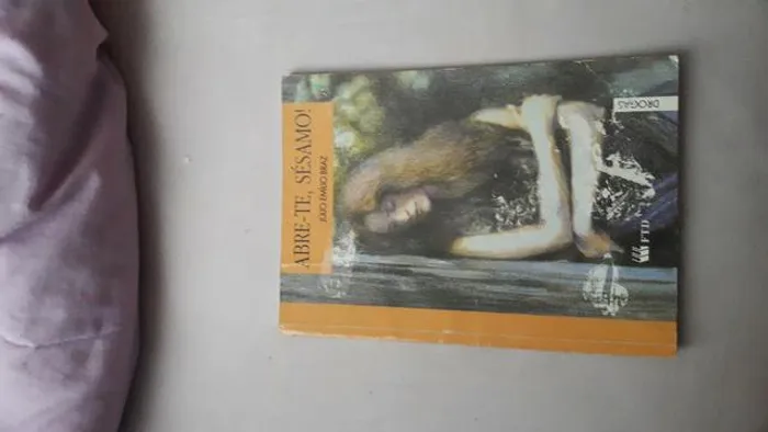 Livro Abre-te sésamo de Júlio Emílio Braz