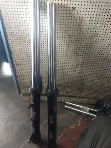 Par de bengala ou canela da MT 07