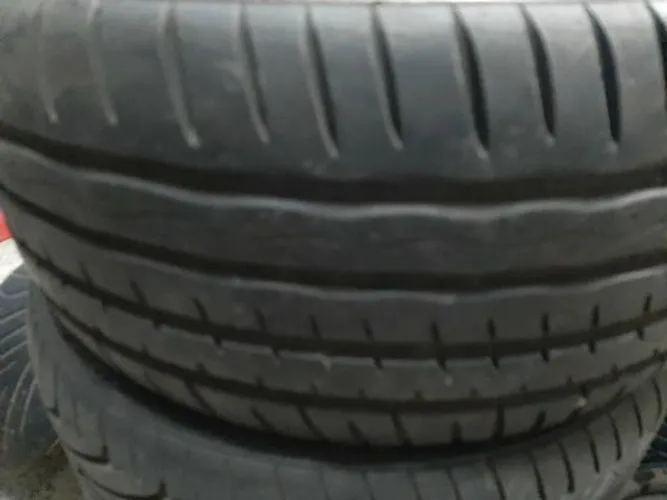 Pneu 235 40 18 Hankook Mercedes usado par