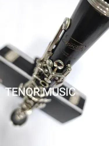 Clarinete Lignatone Special Madeira Sib 17 chaves
