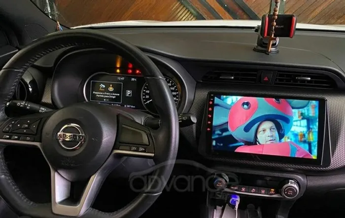 Central multimídia Nissan kicks