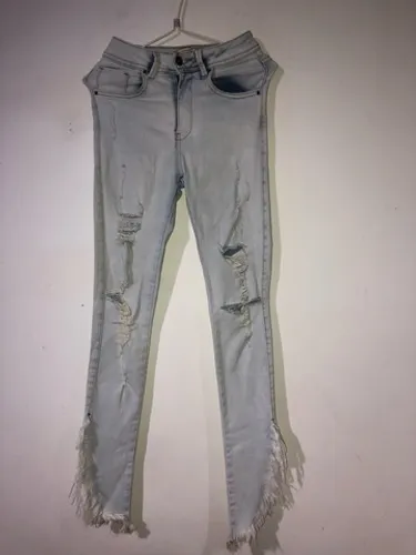 Calça jeans cigarrete feminina tam 36 Dardak
