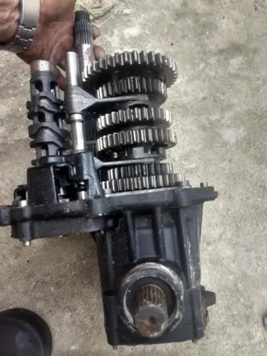 Caixa de marcha da Triumph taiger 1200