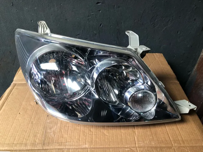 Farol LD Toyota Hilux Sw4 2008