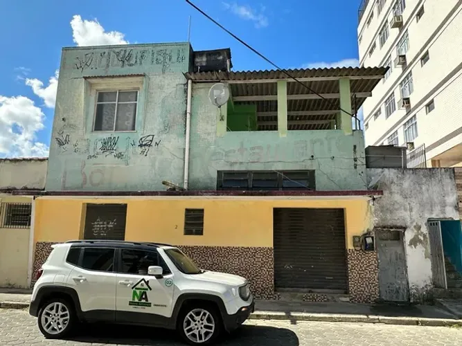 APARTAMENTO COM UMA LOJA EMBAIXO PROXIMO A PRAIA DE MURIQUI