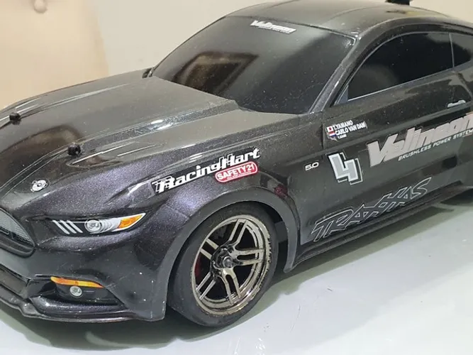Automodelo traxxas 4 tec elétrico impecável.