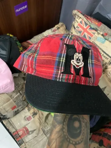 BONÉ RELIQUIA MICKEY ANOS 80