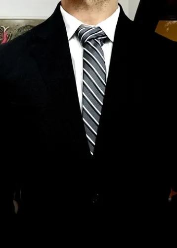 Gravata Premium grafite com listras pretas e brancas