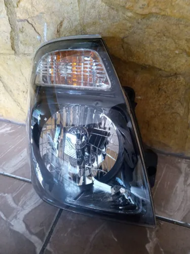 Farol direito Kia Bongo fumê (novo)