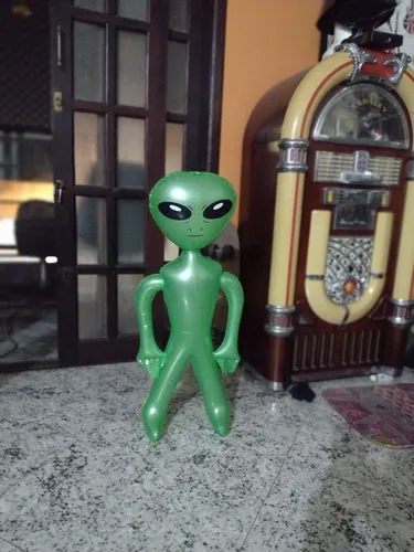 Boneco alien 80 cm