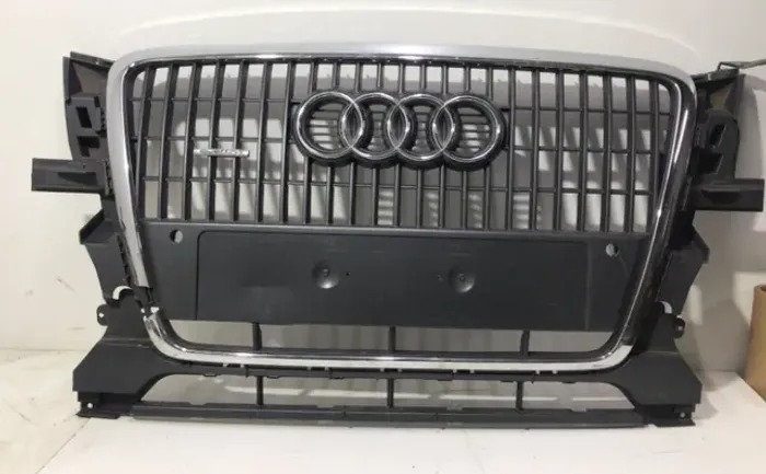 Grade Frontal Audi Q5 2009/2012 com detalhe 8r0853651