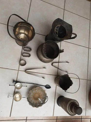 Peças antigas em metal necessita de banho de prata só venda não troco por nada 