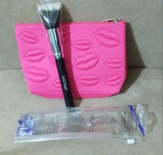 Necessaire com pincel Maquiagem